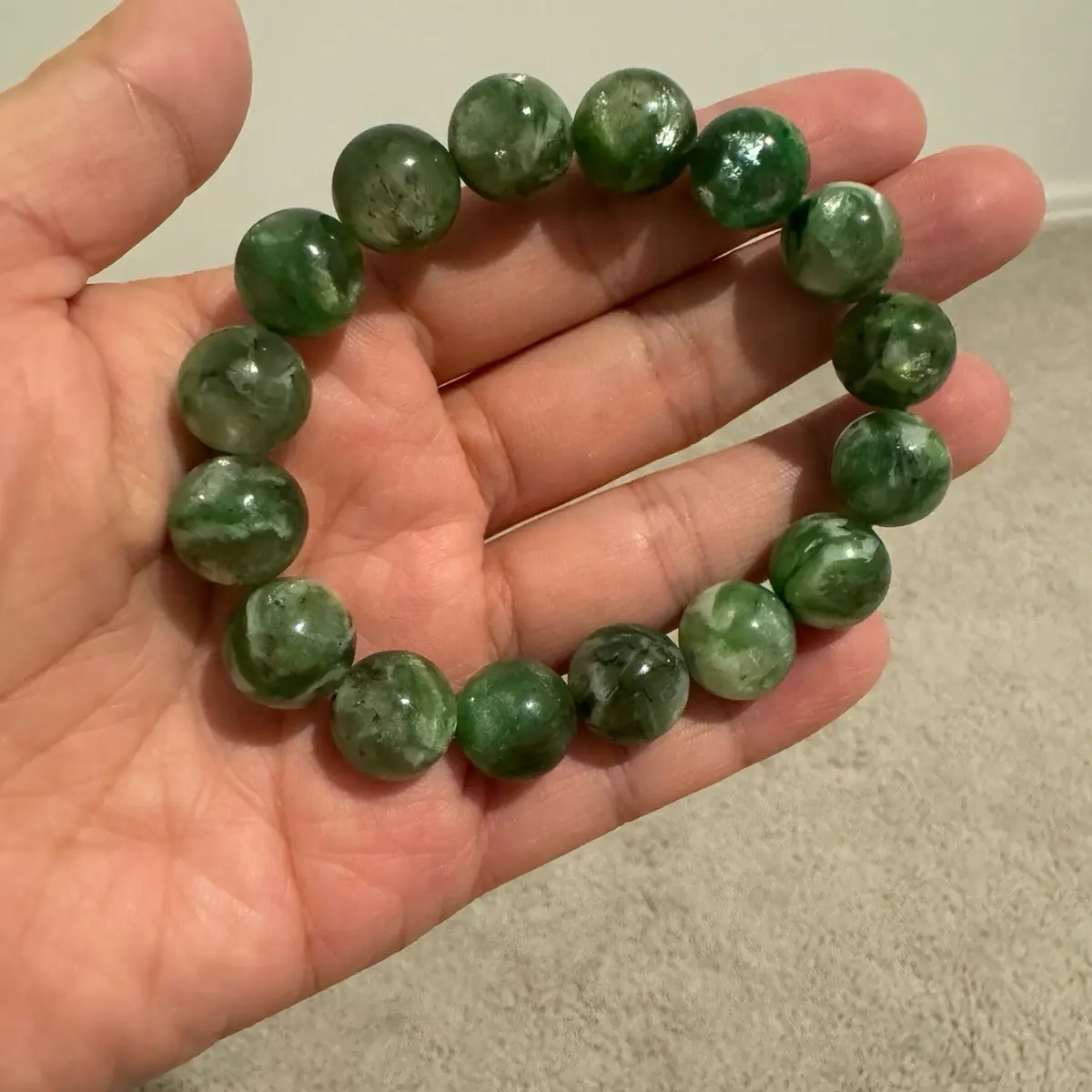 Natural crystal, emerald crystal