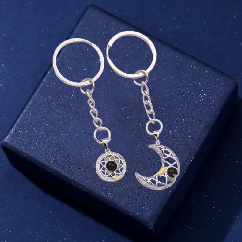 L&M Photo Customizable Alloy Keychain - HD Projection, Star/Moon Couple Pendant, Personalized Keepsake, Default "I Love You", Sun Keychain - Carabiner, Lizard, Button Styles, Special Events Gift for Partner, Sister - Women/Family Fashion Accessory