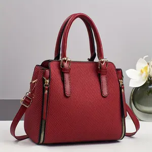 New 2025 Women's Adjustable Crossbody Bag - Premium Second-Layer Leather, Minimalist Street Trend Design with Golden-Tone Hardware & Zipper Closure, Burgundy & Black Handbag for Everyday Use, Casual & Professional, Spacious Mom Bag, Leather Crossbody Bag,