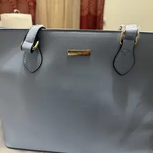 BAGSURE 4PCS Women’s Purse Set – Fashion Tote, Crossbody & Wallet Combo, Elegant Handbags Perfect Gift For Christmas Durable Organizer Synthetic Leather Design