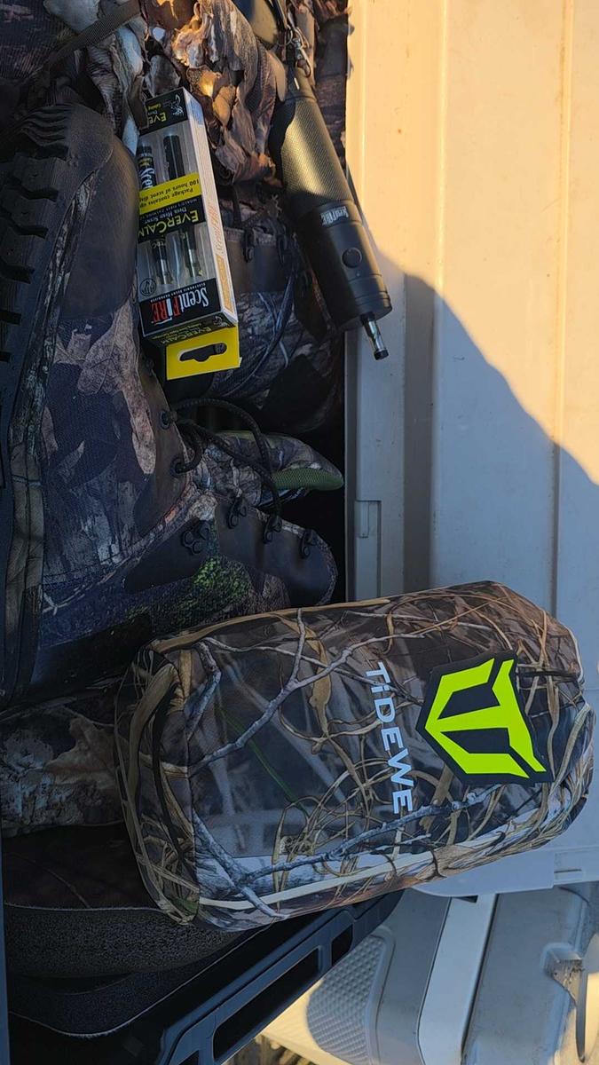 Item: Next Camo Evos, XL