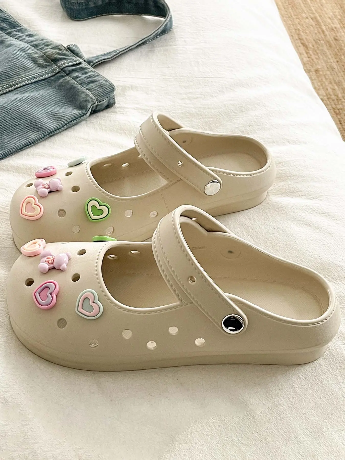 Cute Heart & Bear Mary Jane Clogs Bear Slippers - Soft & Lightweight, DIY Charms, Sweet Aesthetic, Casual Summer Shoes!