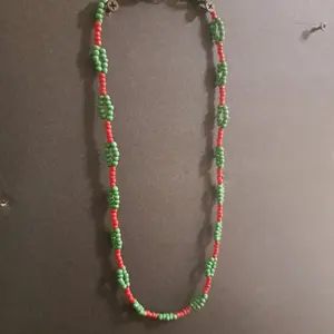 HANDMADE NECKLACE