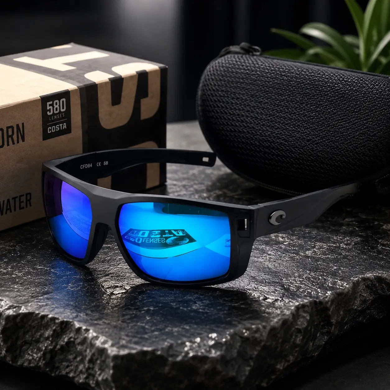 Costa Del Mar Fantail 580P Polarized Sunglasses, Matte Black Outdoor Sports Frame, UV400 Eyewear for Fishing, Boating, Driving & Adventure