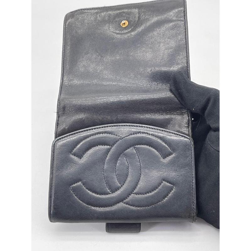 Pre-owned CHANEL Leather small leather goods PRELOVED CC Logo Black Caviar Skin Bifold Wallet. 111424 H