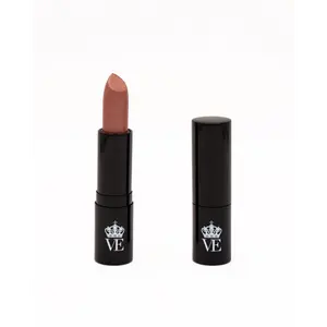 Queen Elizabeth – Luxury Matte Lipstick – The Fearless Leader