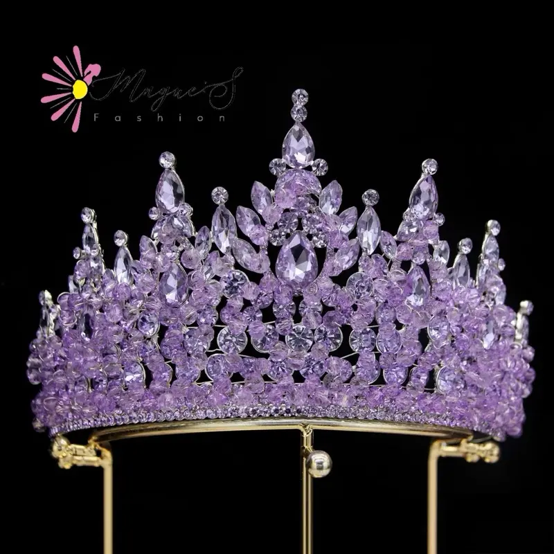 Quinceañera Crown with Elegant Design and Sparkling Accents