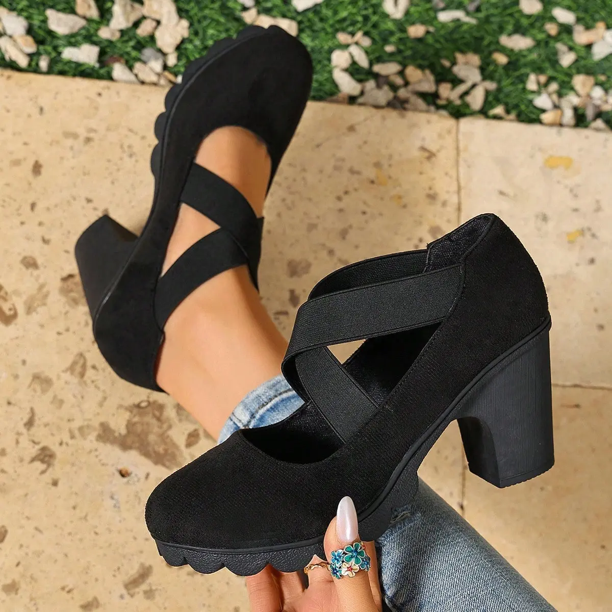 Women's Cross Strap Mary Jane Style Shoes, Round Toe Chunky Block Heel Pumps, Strap Heels, Elegant Footwear for Daily Wear, Comfortable & Stylish Design