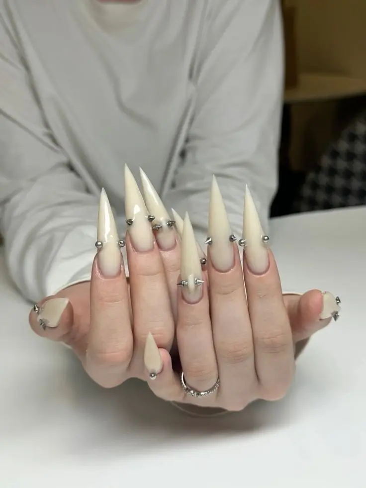 Edgy Punk Pierced Press-On Nails Set, Goth Milky White Claws with Silver Metal Spikes & Studs for Nail Art Decoration