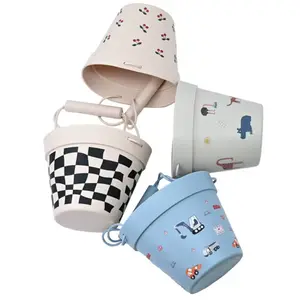 The essential beach bucket for summer camping! Suitable for beaches, fishing and children's play. Lightweight, portable, easy to store and durable.
