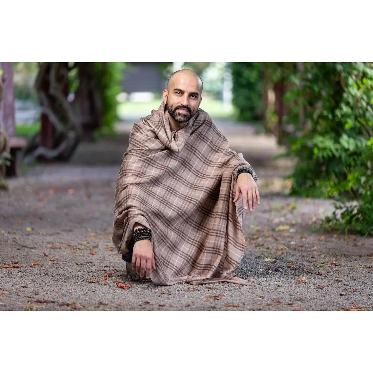 Meditation Shawl / Meditation Blanket / Prayer Shawl for Men Women (Strength)