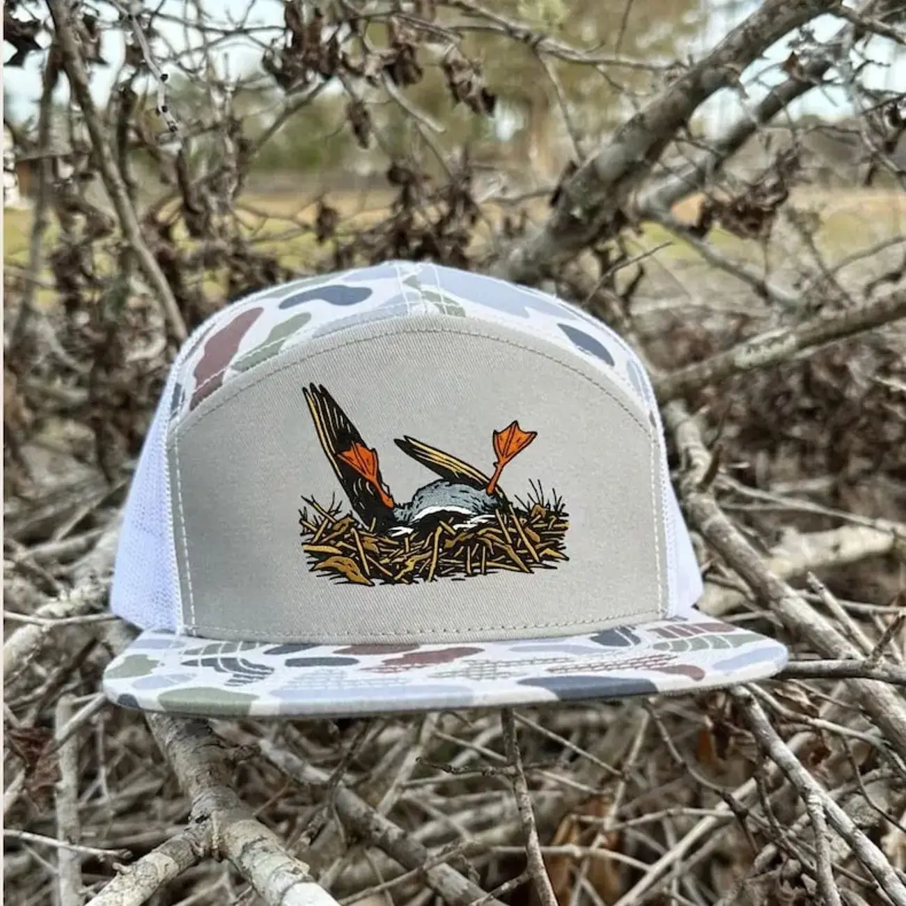 Down Duck Camouflage Snapback Hat Funny Duck Hunting Cap Waterfowl Hunter Camo Hat Adjustable Trucker Hat Outdoor Hunting Gear Gift for Duck and Adjustable Fit for Men and Women