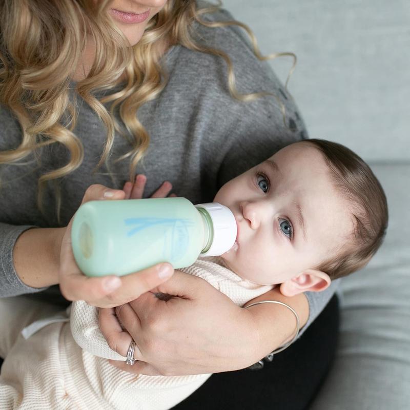 Anti-Colic Options+ Narrow Glass Baby Bottle with Level 1 Slow Flow Nipple BPA-Free 4 oz/120mL 2-Pack USA Made Heat Resistant Durable Borosilicate Glass