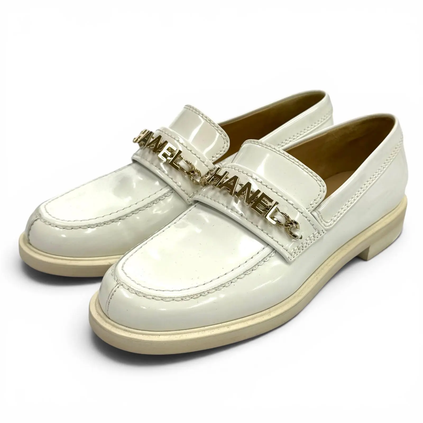 Pre-owned CHANEL Patent Leather Small Leather Goods Loafers