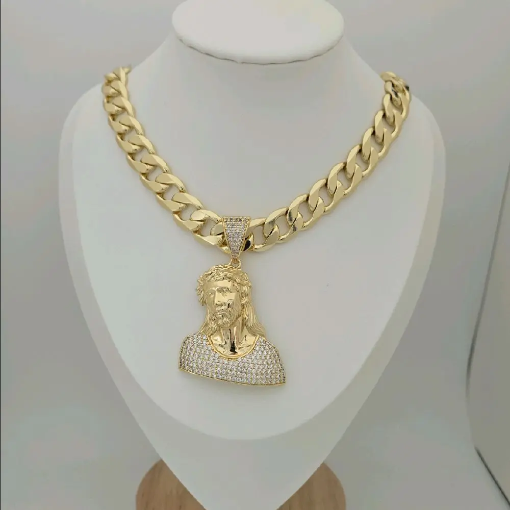 Ada joyeria cadena #111 12mm y pendiente #889 cristo gold plated