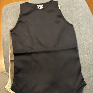 Product Review of OQQ Women's 3 Piece Bodysuits Sexy Ribbed Sleeveless Crew Neck  Stretchy Bodysuits Womenswear Trendy from L**a T**s