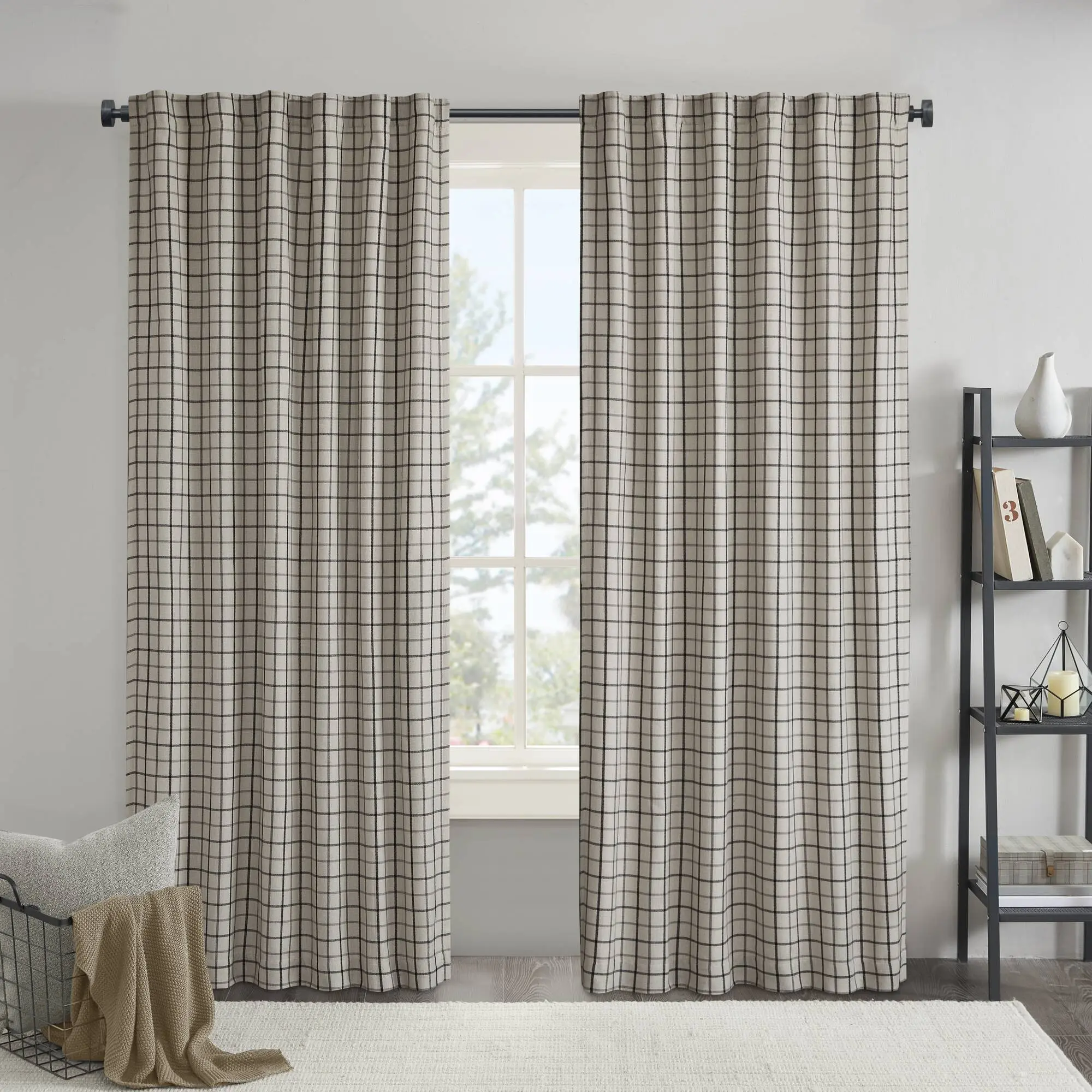 50x95 Inch Plaid Curtain Panel with Fleece Lining, Rod Pocket and Back Tab, Insulated Thermal Blackout Drape for Living Room Bedroom, 1 Panel