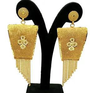 Elegant Gold Plated Earrings with Floral Design and Fringe Detail for Women's Fashion