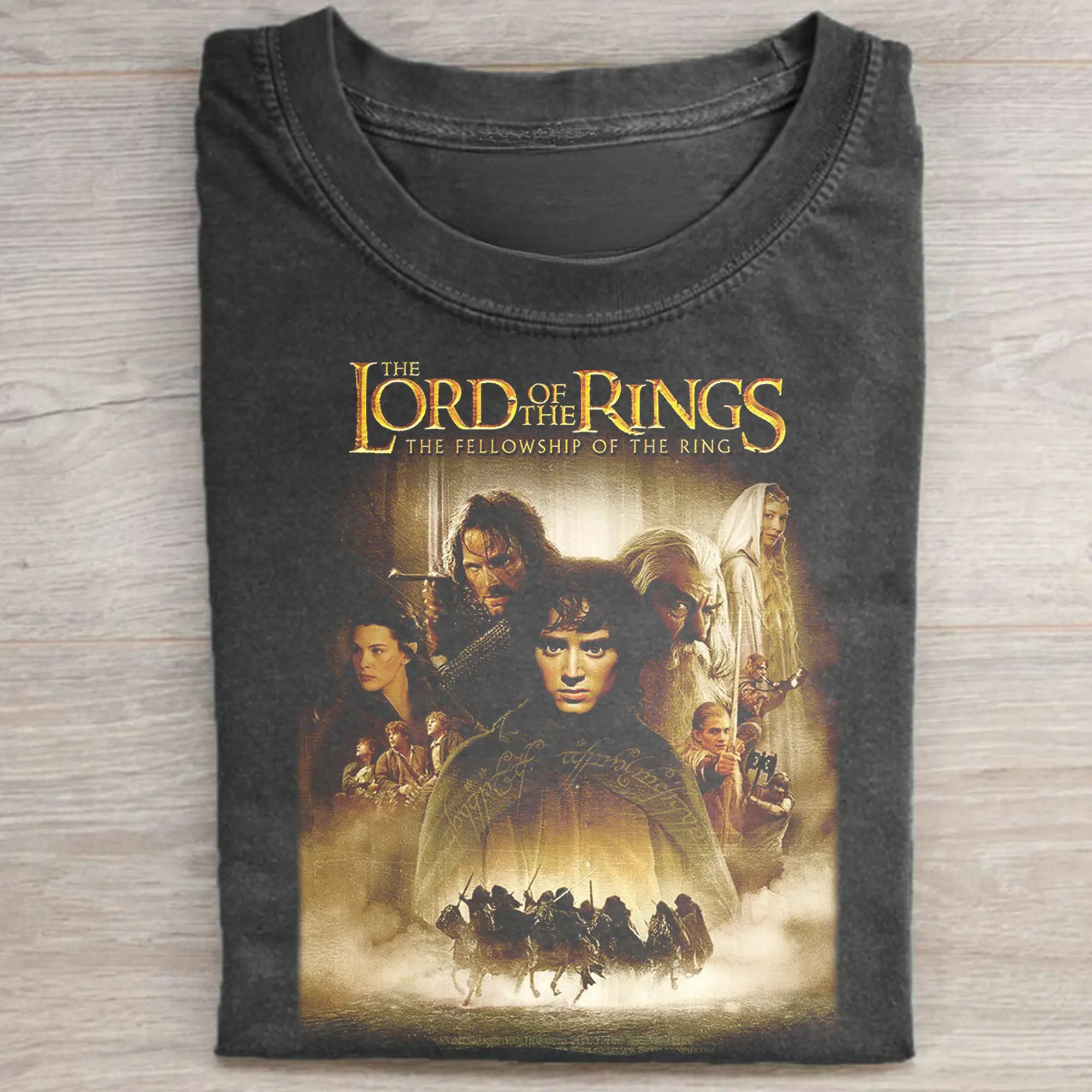 The Lord Of The Rings Men's Vintage Short-Sleeve Round Neck Fitted T-Shirt  - Lightweight Menswear,