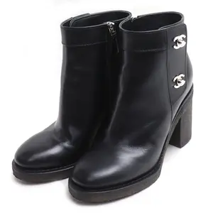 Pre-owned CHANEL Calfskin Small Leather Goods Coco Mark Turnlock Short Boots