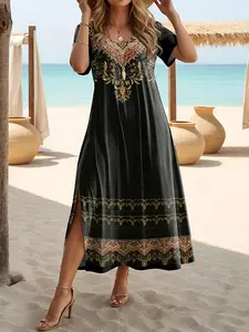 Plus Size Ethnic Floral Pattern Split Dress, Boho Short Sleeve Round Neck Dress for Beach Holiday Vacation, Women's Plus Size Clothes for All Seasons