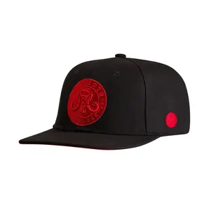 Classic Snapback - Red/Black Classic Snapback - Red/Black
