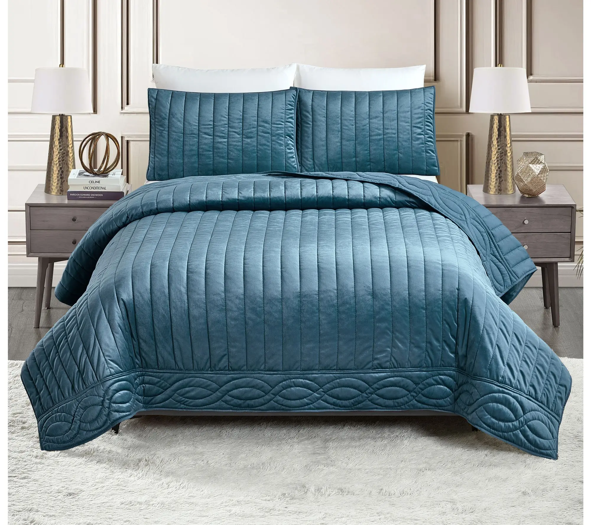 Dee Ocleppo Velvet Cable 3-Piece Full/Queen Quilt Set Dee Ocleppo Velvet Cable 3-Piece Full/Queen Quilt Set
