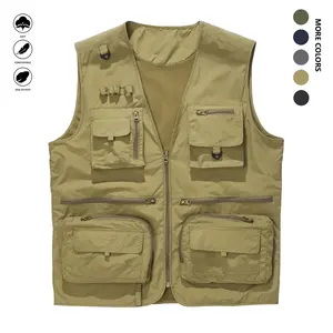 Men’s lightweight summer fishing vest with multiple pockets — multifunctional outdoor tactical vest suitable for hiking, camping, and travel