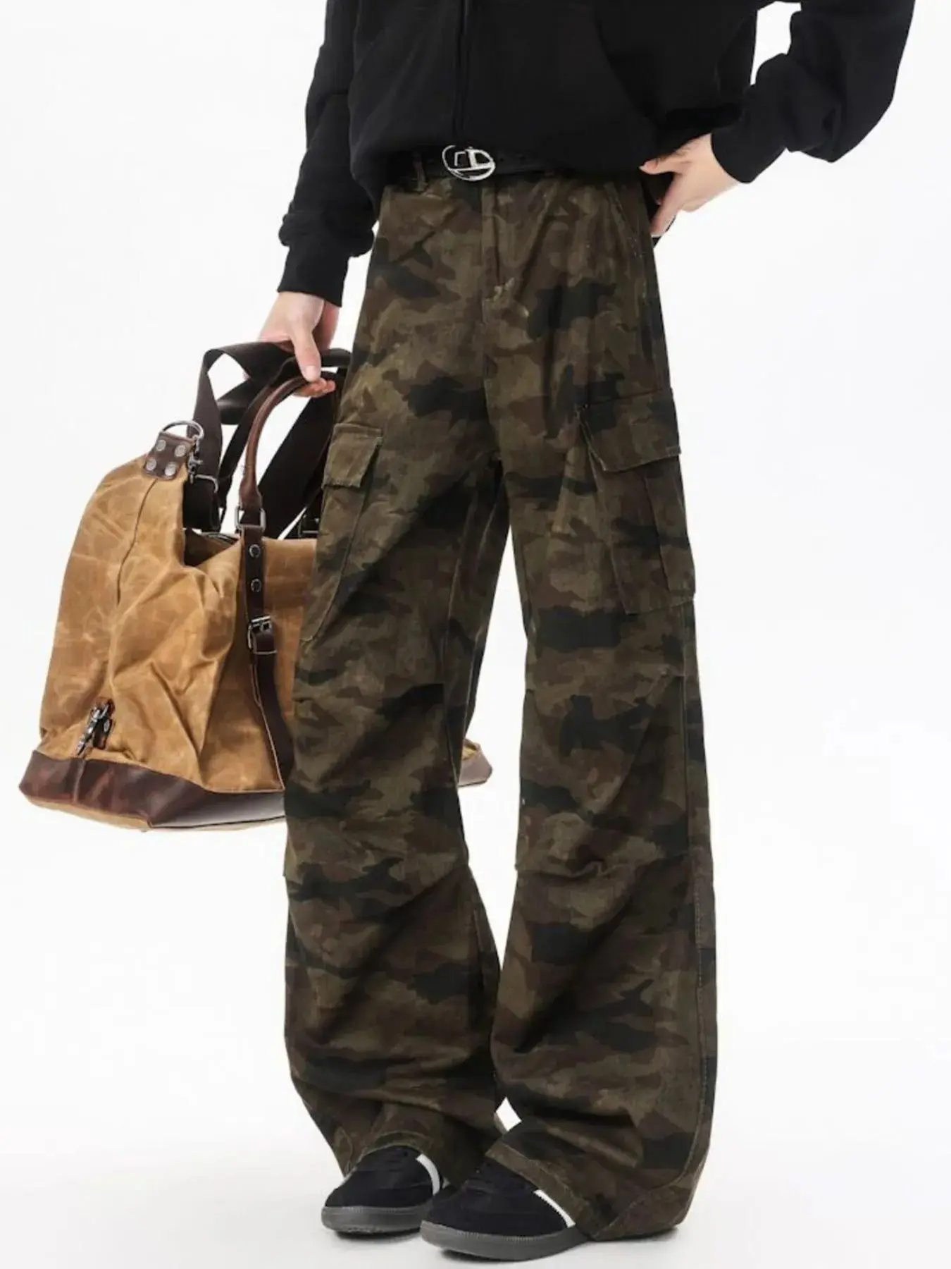 Men's Wide Leg Camouflage Cargo Pants