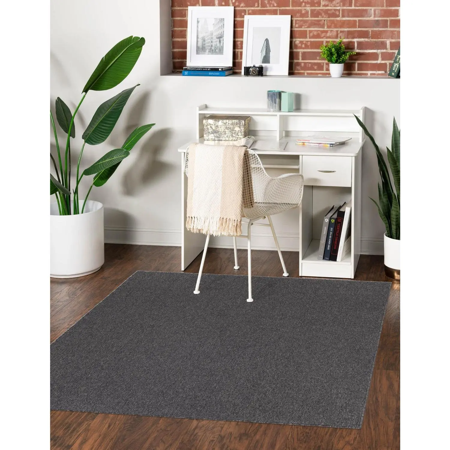 Charcoal Modern Floor Rug - Minimalist Decorative Area Rug with Soft Texture, Machine-Washable Everyday Solid Floor Covering, Neutral Tone Area Rugs
