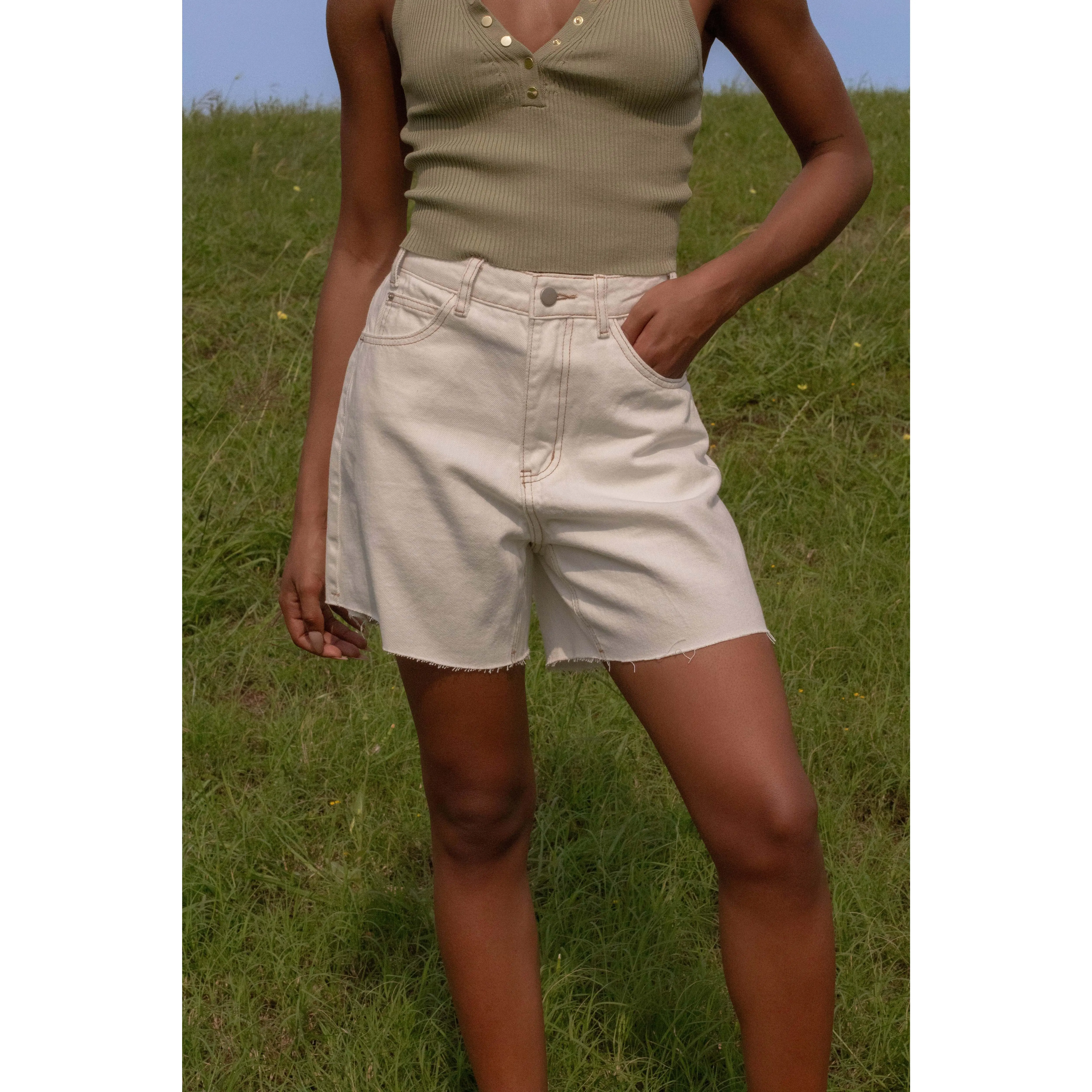 Sammi Relaxed Denim Short (Cream)