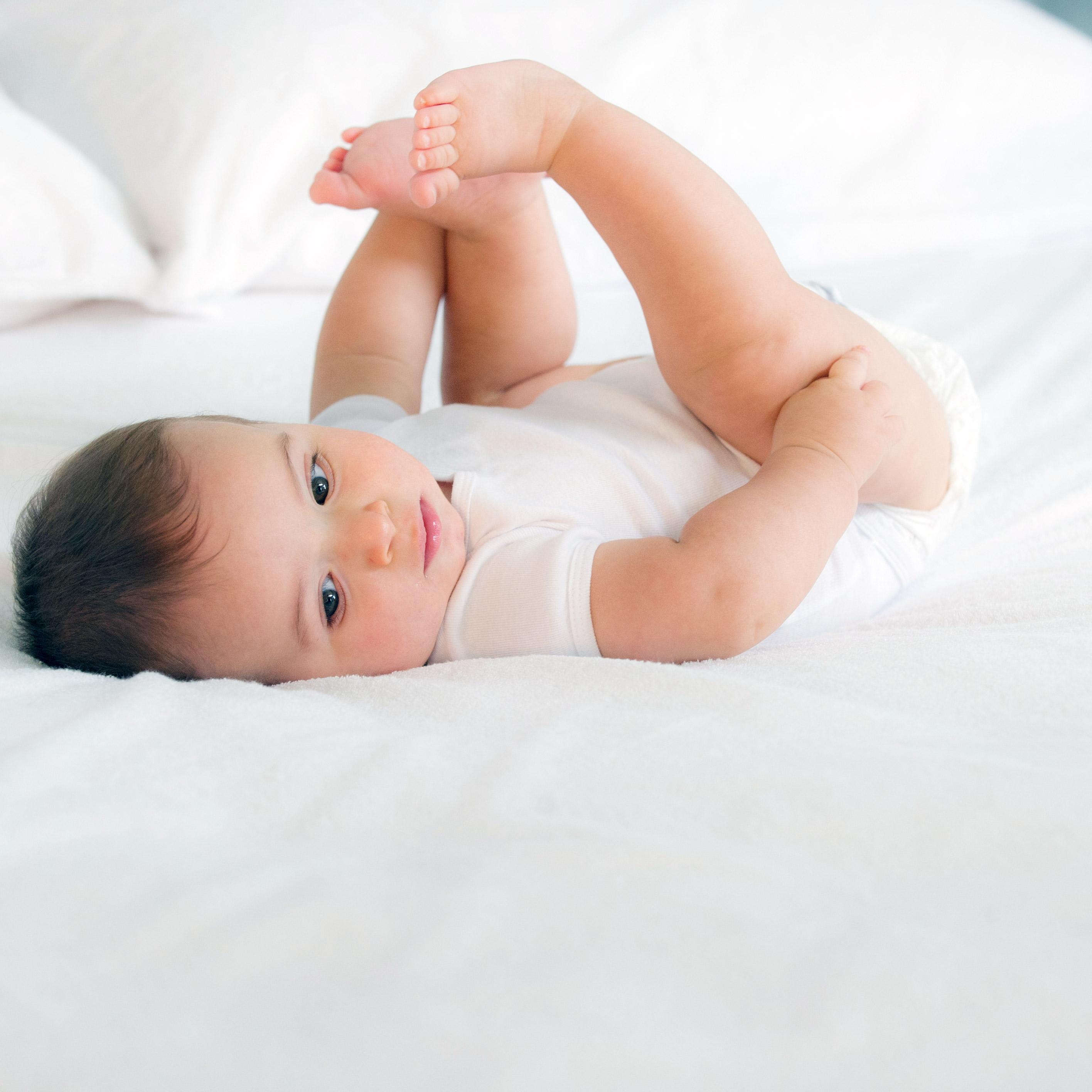 SafeRest Zippered Mattress Protector - Premium 6-9 Inch Waterproof Mattress Cover for Bed - Breathable, Noiseless Washable Mattress Encasement - Full