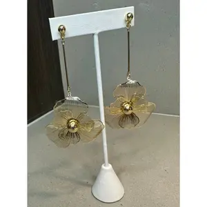 FlOWER SPEAR EARRINGS