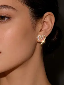1 pair of elegant diamond-style heart-shaped stud earrings, exquisite golden diamond-like earrings suitable for weddings and parties