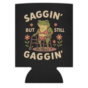Saggin But Still Gaggiin' Double-Sided Beer Can Holder Sleeve Gift for Wife or Girlfriend Portable Black Party Gag Gift boating summer beach hilarious