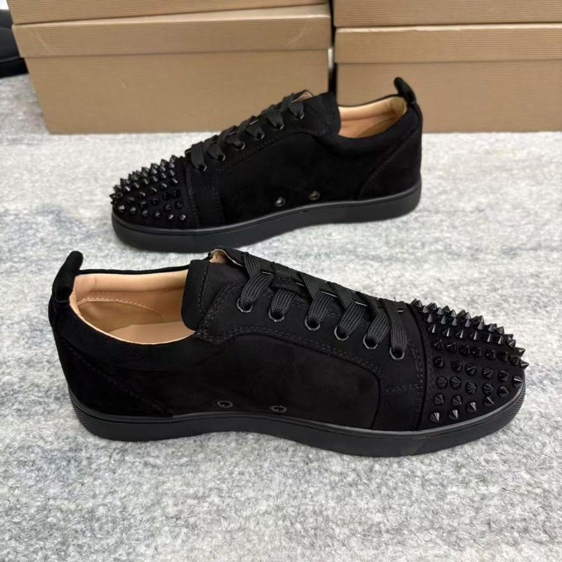 Men's low cut black rivet casual, luxurious, multifunctional, comfortable, and fashionable red soled sports shoes