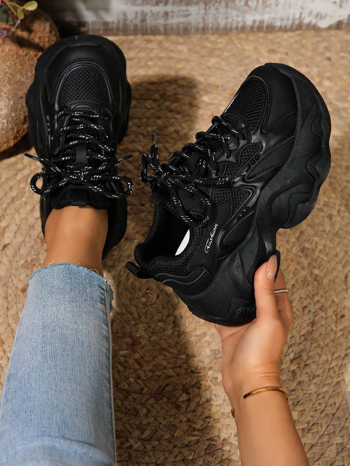 Fashionable Plain Color Lace Up Low Top Chunky Sneakers, Casual Comfortable Breathable Wedge Sneakers for Women, Female All-match Round Toe Shoes for