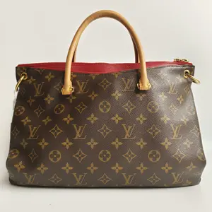 Pre-owned Louis Vuitton canvas Tote Bags Monogram Pallas MM (Red Interior) XP01910 [BF 12Z]