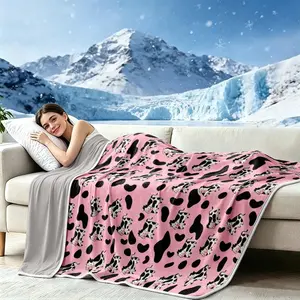 Ultra-soft and cool summer blanket; comfortable, lightweight, and cooling cow-print blanket; lightweight and breathable; naturally cooling; skin-friendly, breathable, and cooling blanket; suitable for use as a cooling blanket on beds or sofas