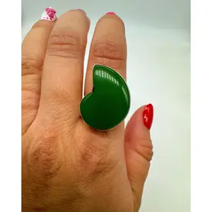 JADE SHELL RING ⋄ Size 5.75, 7