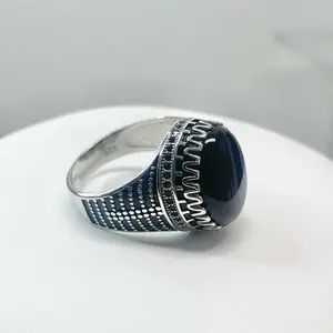 Sterling Silver 925 Vintage Onyx Ring - Elegant Design with Classic Finish