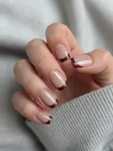 24 pcs Short Nail Set for Daily Use & Special Occasions - Sleek Modern Look - Perfect for Stylish Nails