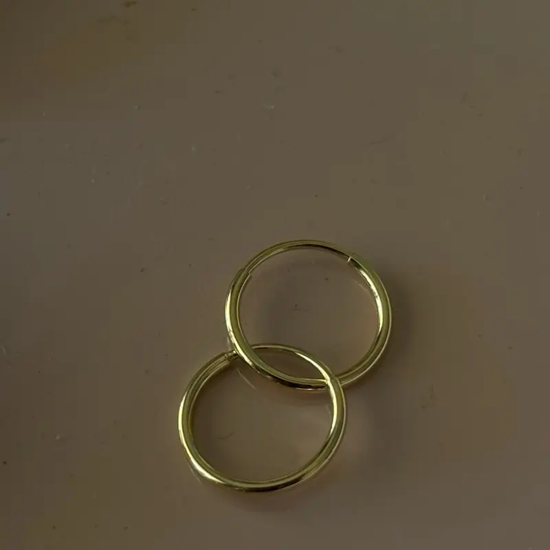 Aretes muy chiquitos hope 14 k oro