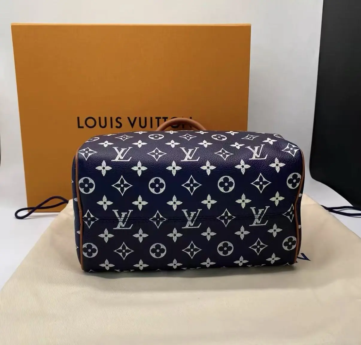 Pre-owned Louis Vuitton leather Shoulder Bags Speedy P9