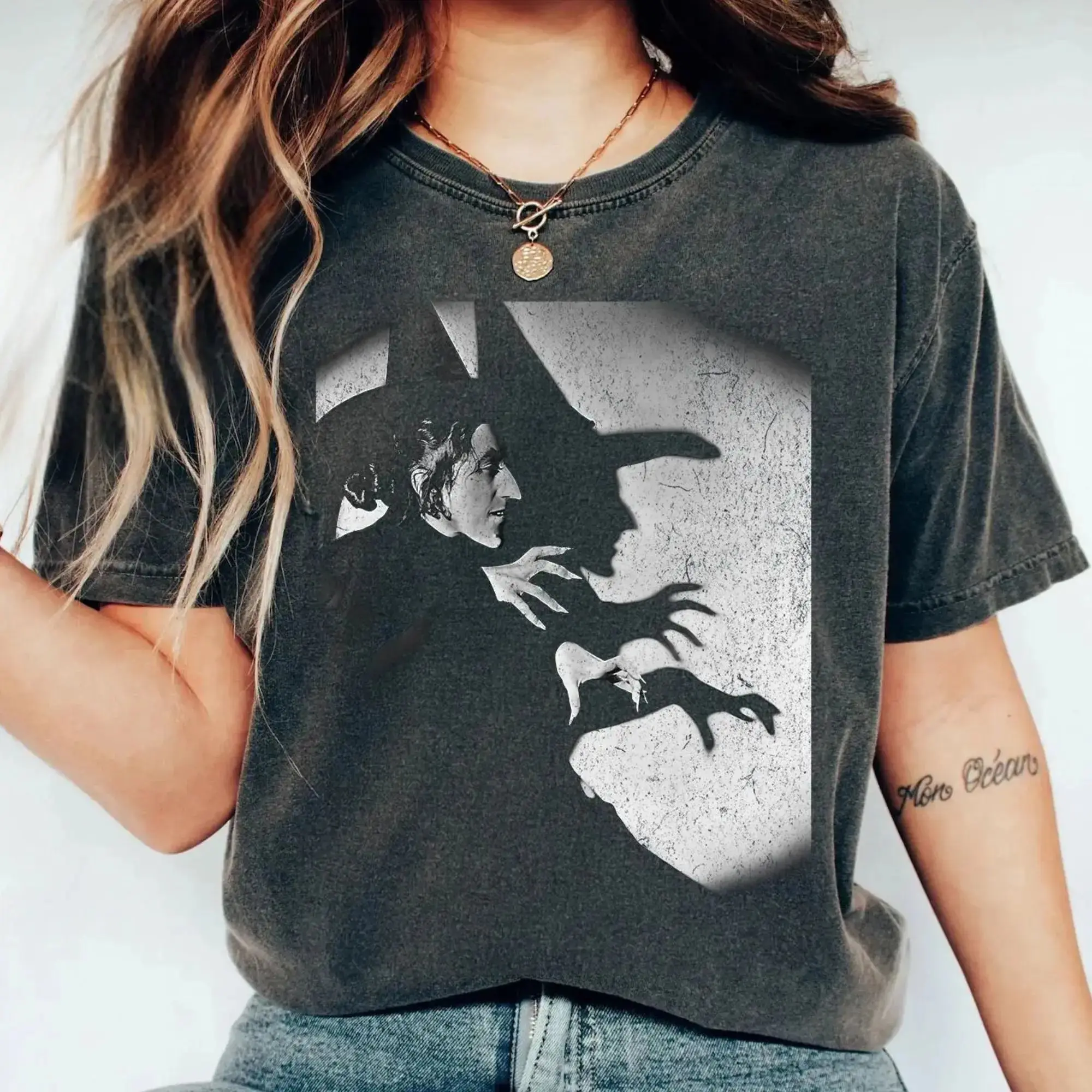 Wicked Witch Of the West T-shirt, Wizard of Oz Distressed Vintage Tee, Witchy Shirt, Holiday Gift, Horror Tee, Witch Shadow Shirt