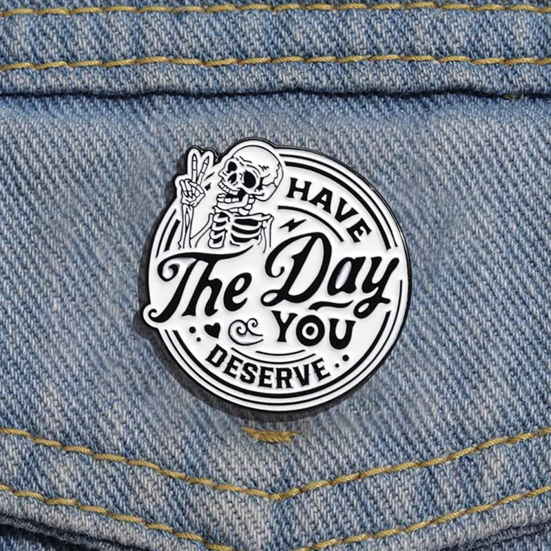 Skeleton & Letter Pattern Brooch, Fashion Brooch for Women & Men, Enamel Pin Suitable for Backpacks, Jeans, Scarves, Hats Decoration, Hat Pins, Fashion Accessory