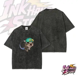 JoJo's Bizarre Adventure helmet features a cat pattern and the word "DIO" on it.--Short Sleeve Cotton Unisex Retro wash Tee