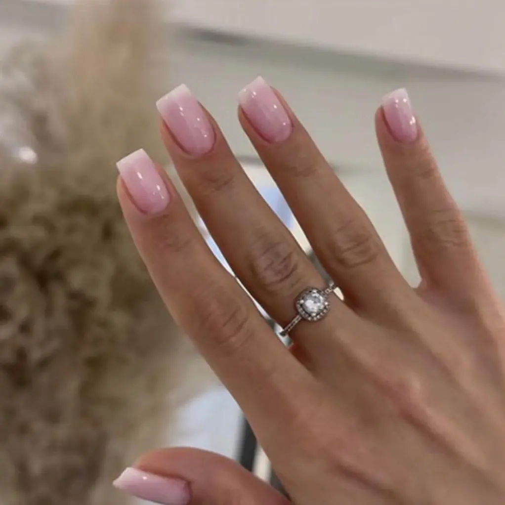 Fine Art Press-On Nails Fake Nails for Everyday Wear