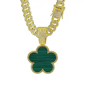 Hip Hop Seashell Five Leaf Clover Cuban Necklace, Cuban Chain Seashell Clover Pendant for Hip Hop Style