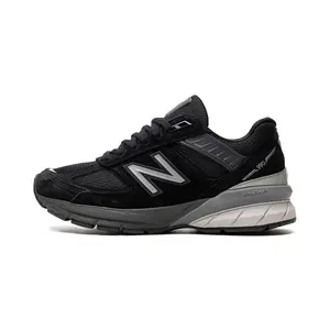 990v5 WMNS "Black / Silver"